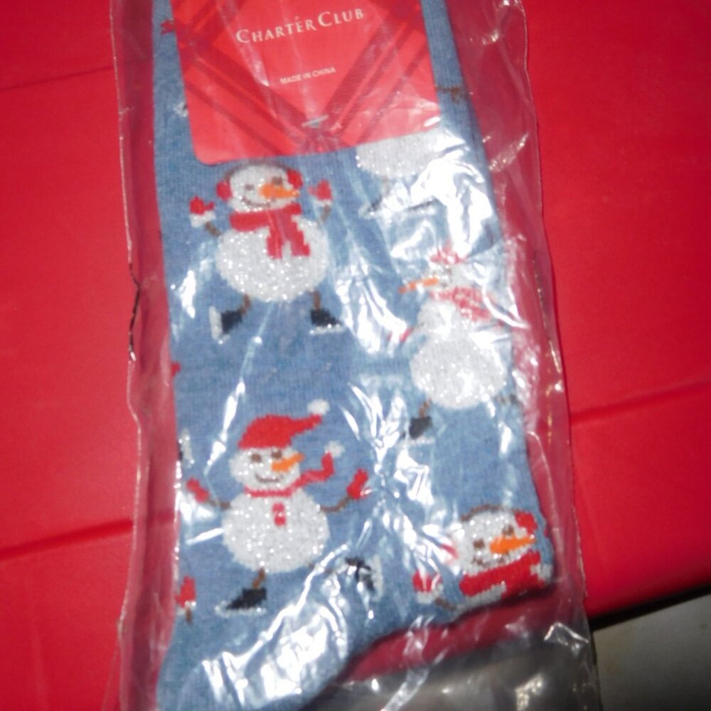 NWT WOMENS CHARTER CLUB CHRISTMAS SOCKS-blue snomen all over print